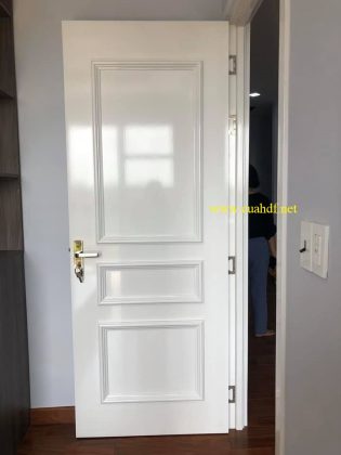 cửa nhựa composite Bình Thạnh sơn trắng