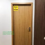 Cửa gỗ công nghiệp melamine phẳng vân sồi