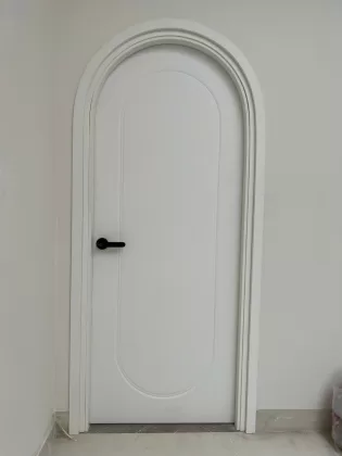 Cửa vòm composite trắng