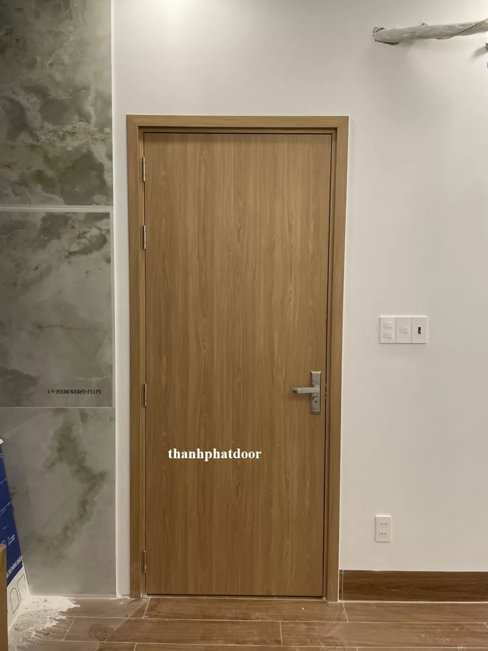 mẫu cửa nhựa đẹp cho nhà cấp 4