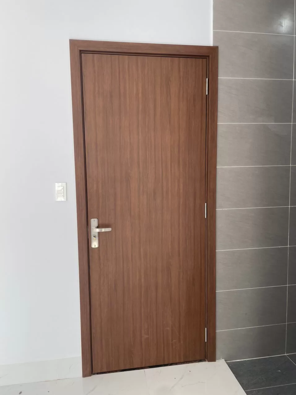 Mẫu Cửa Nhựa Đẹp Cho Nhà Cấp 4 - Giải Pháp Tiết Kiệm Và Bền Đẹp Cửa nhựa ABS Phẳng